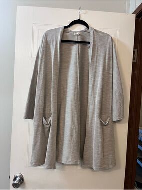 DONNI. Light Gray Ribbed Crewneck Top